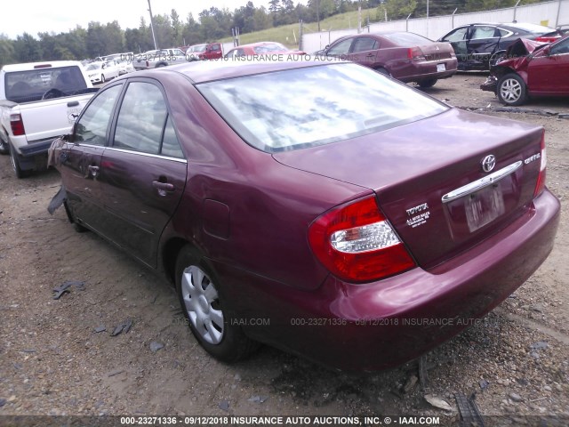 4T1BE32KX2U026865 - 2002 TOYOTA CAMRY LE/XLE/SE RED photo 3