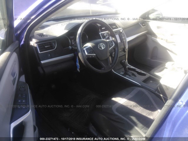 4T1BF1FK4FU925500 - 2015 TOYOTA CAMRY LE/XLE/SE/XSE 蓝色 照片 5