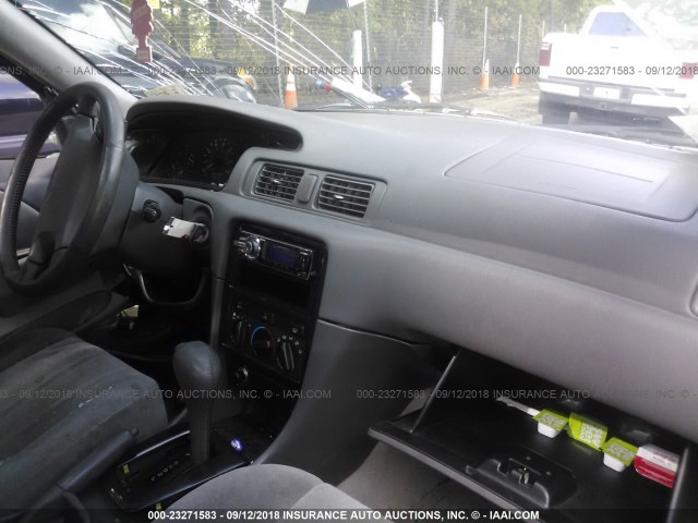 JT2BG22K010572534 - 2001 TOYOTA CAMRY CE/LE/XLE 棕色 照片 5