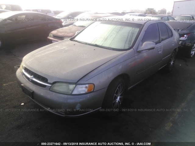 1N4DL01D2XC208700 - 1999 NISSAN ALTIMA XE/GXE/SE/GLE GRAY photo 2