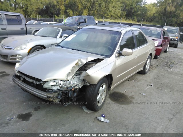 1HGCG1659YA073621 - 2000 HONDA ACCORD EX TAN photo 2