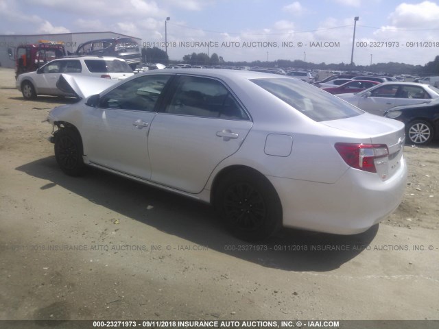 4T4BF1FKXER356060 - 2014 TOYOTA CAMRY L/SE/LE/XLE Gümüş foto 3