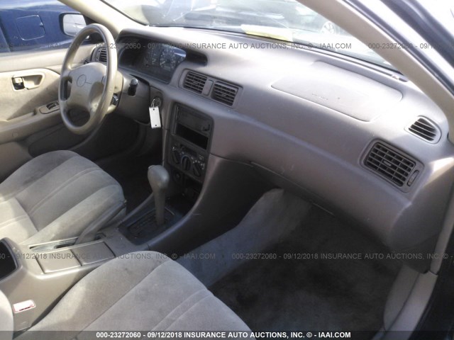 4T1BG22K1XU583904 - 1999 TOYOTA CAMRY CE/LE/XLE 黑色 照片 5
