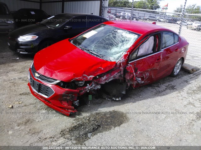 1G1BE5SM4H7238162 - 2017 CHEVROLET CRUZE LT RED photo 2