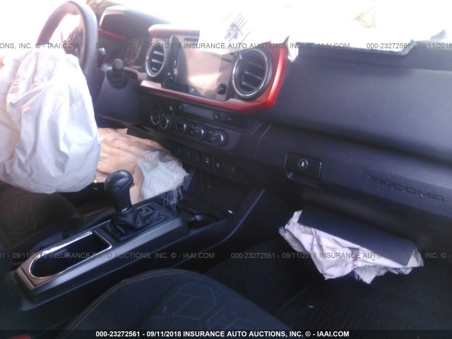 3TMCZ5AN2GM039710 - 2016 TOYOTA TACOMA DBL CAB/SR/SR5/TRD SPT/OR BLACK photo 5