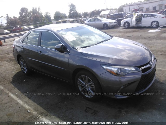 4T1BF1FK1FU045452 - 2015 TOYOTA CAMRY LE/XLE/SE/XSE 灰色 照片 1