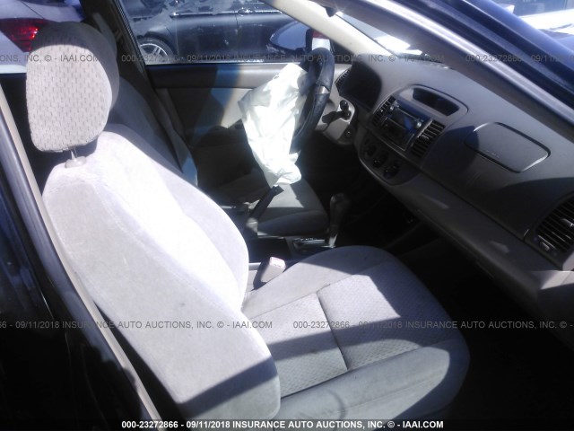 4T1BE32KX4U343645 - 2004 TOYOTA CAMRY LE/XLE/SE Қара фото 5