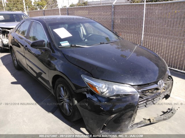 4T1BF1FK3FU053228 - 2015 TOYOTA CAMRY LE/XLE/SE/XSE 深蓝色 照片 1