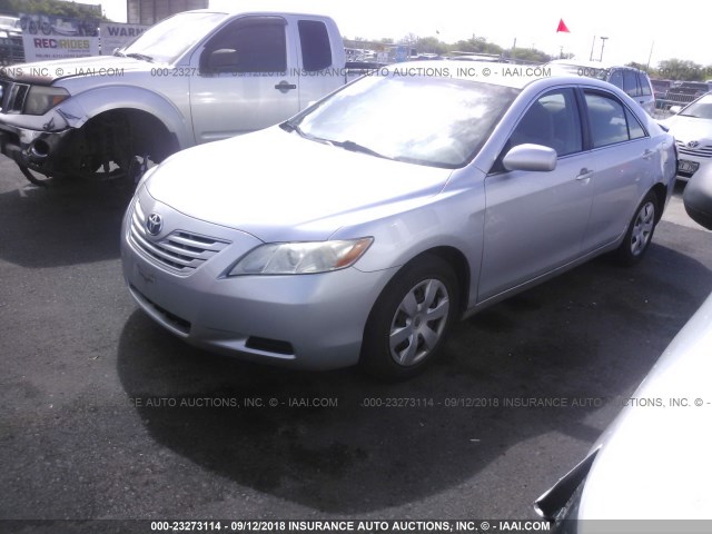 JTNBE46K673047306 - 2007 TOYOTA CAMRY NEW GENERAT CE/LE/XLE/SE SILVER photo 2