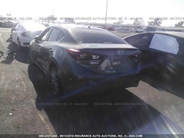 3MZBN1W3XJM198776 - 2018 MAZDA 3 GRAND TOURING GRAY photo 3