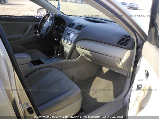 4T1BE46K19U349325 - 2009 TOYOTA CAMRY SE/LE/XLE GOLD photo 5