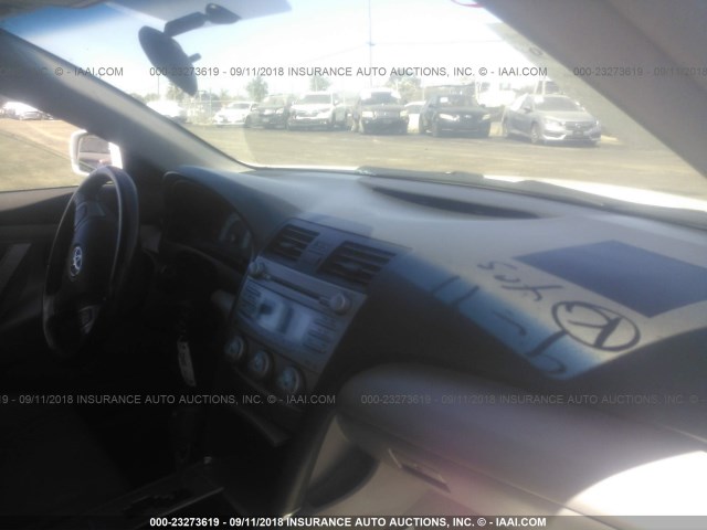 4T1BE46K68U765823 - 2008 TOYOTA CAMRY CE/LE/XLE/SE WHITE photo 5