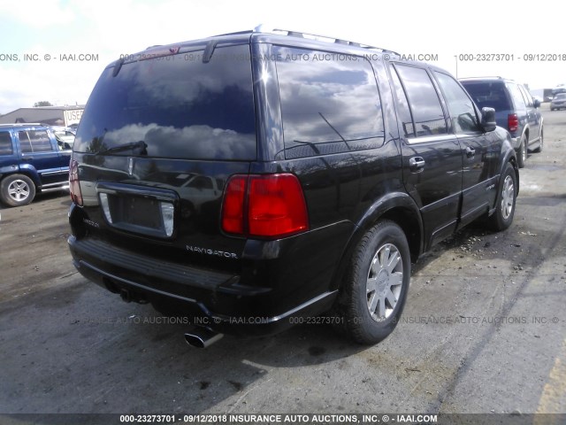 5LMFU28RX4LJ37036 - 2004 LINCOLN NAVIGATOR Schwarz Foto 4