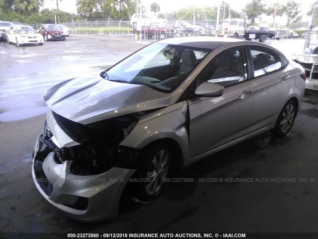 KMHCU4AE3DU294653 - 2013 HYUNDAI ACCENT GLS/SE SILVER photo 2