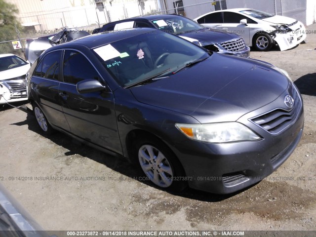 4T4BF3EK4BR169213 - 2011 TOYOTA CAMRY SE/LE/XLE ნაცრისფერი ფოტო 1