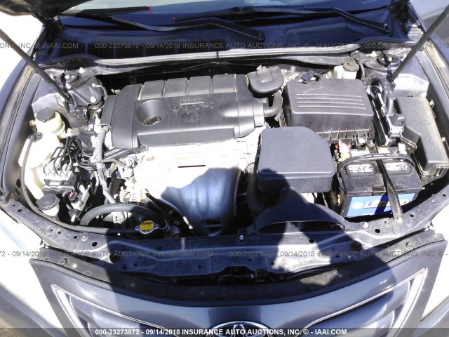 4T4BF3EK4BR169213 - 2011 TOYOTA CAMRY SE/LE/XLE ნაცრისფერი ფოტო 10