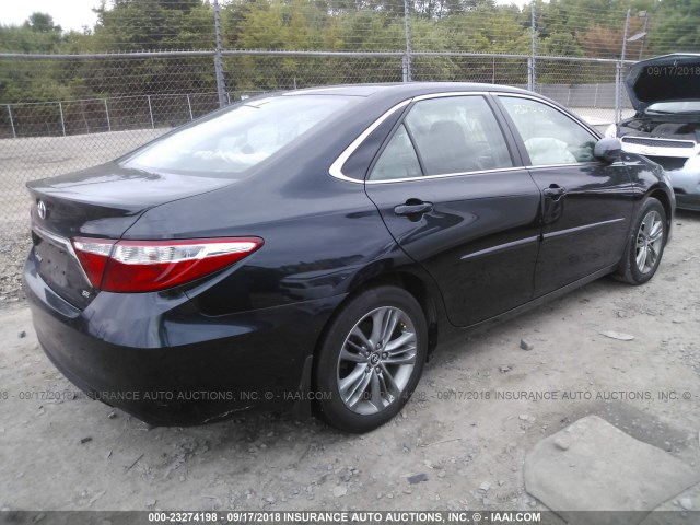 4T1BF1FK1FU012421 - 2015 TOYOTA CAMRY LE/XLE/SE/XSE 黑色 照片 4