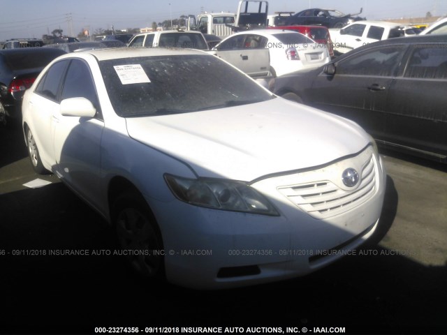 4T4BE46K58R032717 - 2008 TOYOTA CAMRY CE/LE/XLE/SE WHITE photo 1