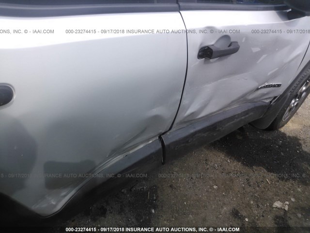 ZACCJAAT0FPB33577 - 2015 JEEP RENEGADE SPORT Արծաթագույն լուսանկար 6