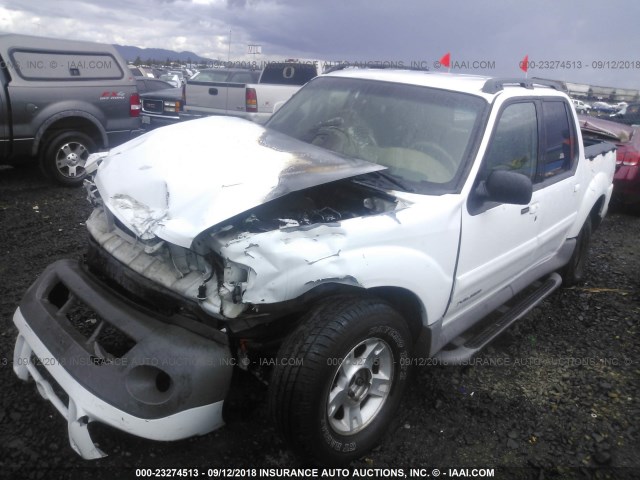 1FMZU77E12UC94621 - 2002 FORD EXPLORER SPORT TR  WHITE photo 2