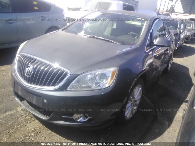 1G4PR5SK4D4136304 - 2013 BUICK VERANO CONVENIENCE GRAY photo 2