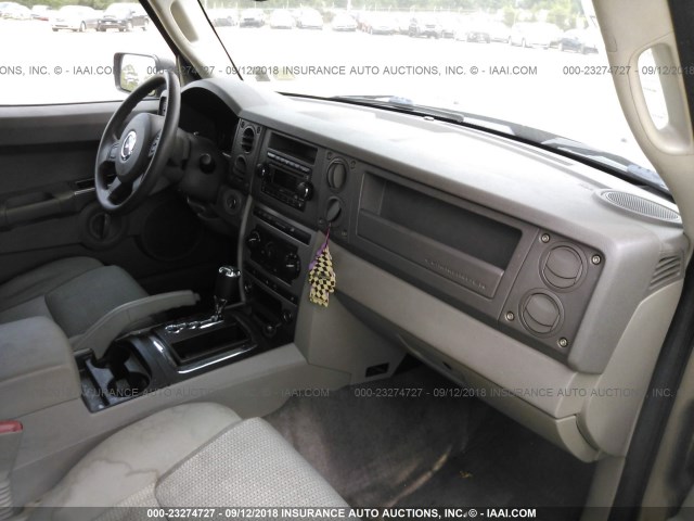 1J8HG48K56C188218 - 2006 JEEP COMMANDER TAN photo 5