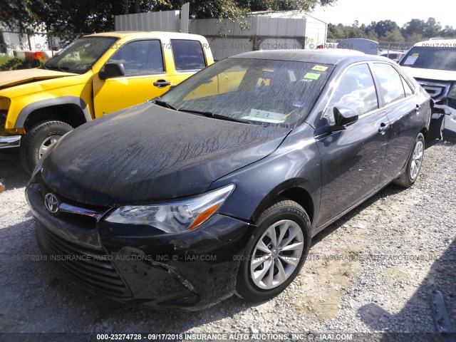 4T1BF1FK3HU652164 - 2017 TOYOTA CAMRY LE/XLE/SE/XSE 蓝色 照片 2