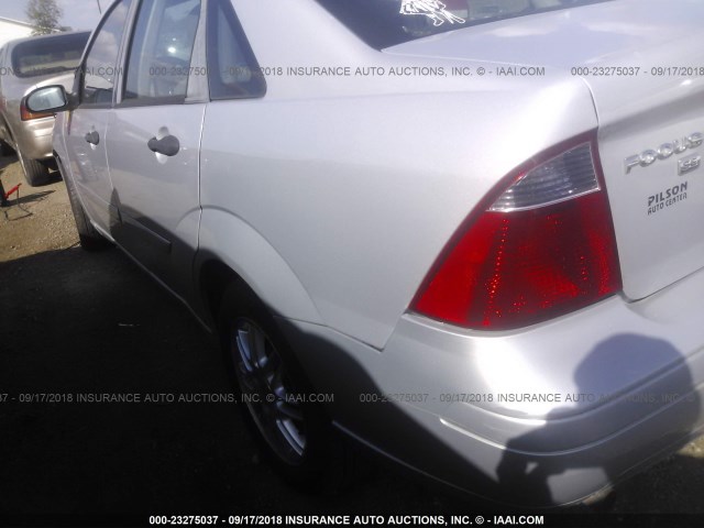 1FAFP34N77W250314 - 2007 FORD FOCUS ZX4/S/SE/SES 银色 照片 3