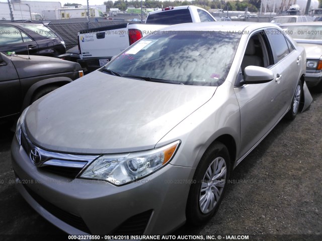 4T4BF1FK4ER370844 - 2014 TOYOTA CAMRY L/SE/LE/XLE Qızıl foto 2