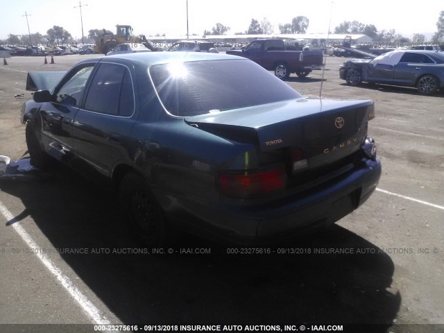 4T1BF12K9TU869104 - 1996 TOYOTA CAMRY LE/XLE/SE Жасыл фото 3
