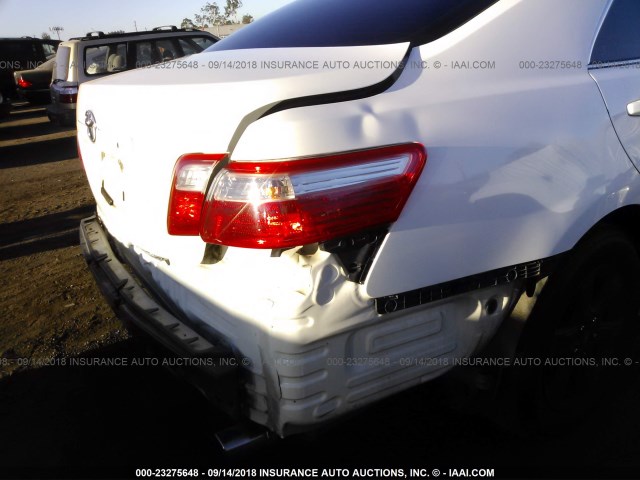4T4BE46K08R028493 - 2008 TOYOTA CAMRY CE/LE/XLE/SE WHITE photo 6