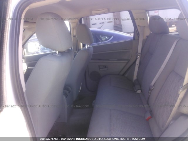 1J4GR48K25C705531 - 2005 JEEP GRAND CHEROKEE LAREDO/COLUMBIA/FREEDOM 银色 照片 8