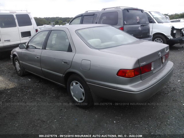 4T1BG22K9YU688367 - 2000 TOYOTA CAMRY CE/LE/XLE 银色 照片 3