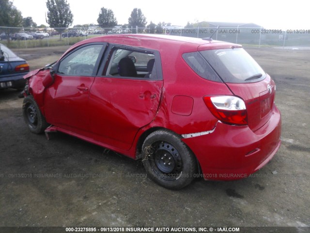 2T1KU4EEXBC574820 - 2011 TOYOTA COROLLA MATRIX  RED photo 3