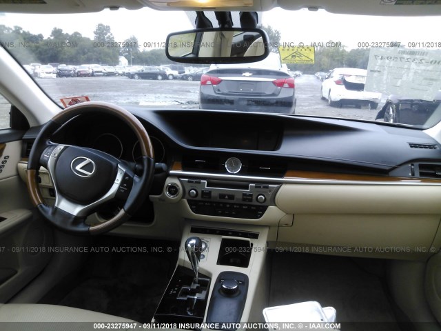 JTHBW1GG7D2006127 - 2013 LEXUS ES 300H GOLD photo 5