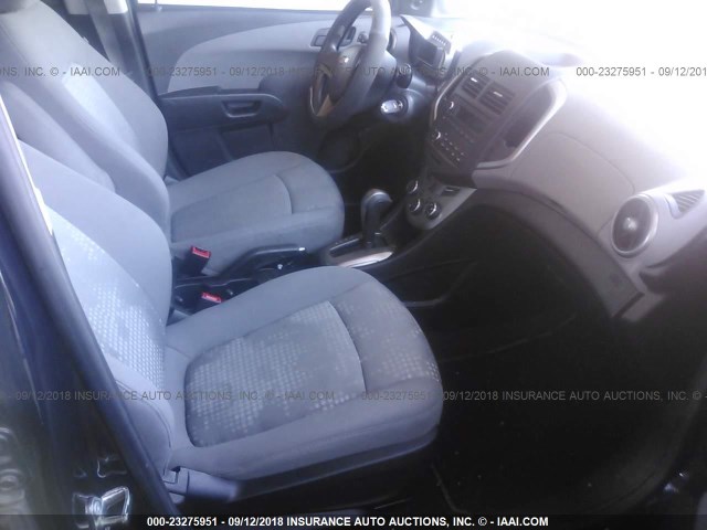 1G1JA5SH8F4164429 - 2015 CHEVROLET SONIC LS 蓝色 照片 5