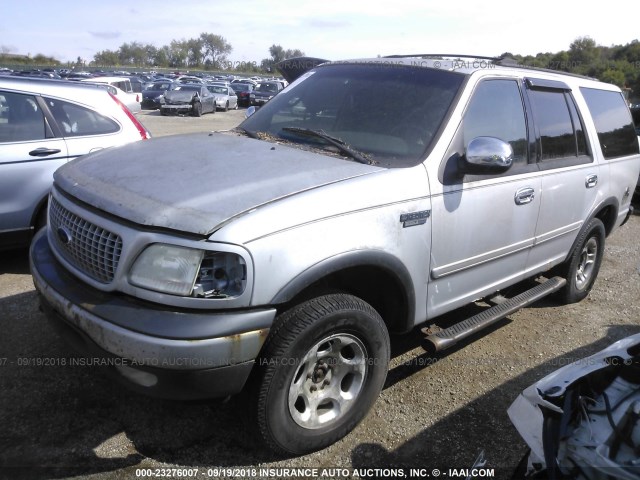 1FMPU16L2YLA03384 - 2000 FORD EXPEDITION XLT SILVER photo 2
