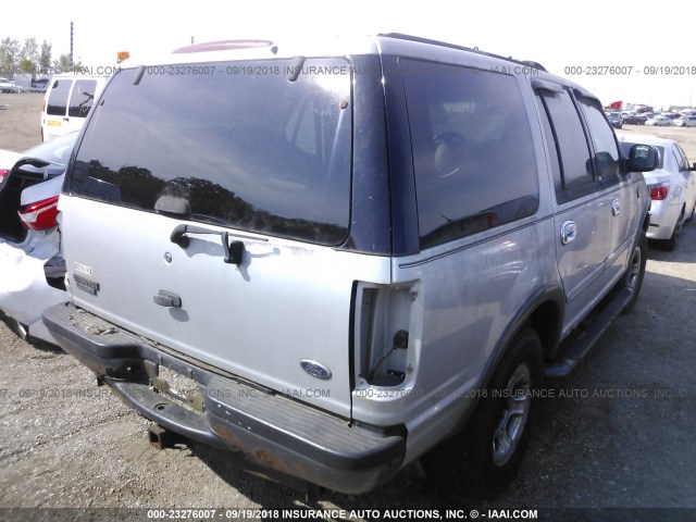 1FMPU16L2YLA03384 - 2000 FORD EXPEDITION XLT SILVER photo 4