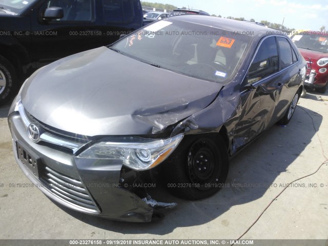 4T1BF1FK7HU409988 - 2017 TOYOTA CAMRY LE/XLE/SE/XSE 棕色 照片 2