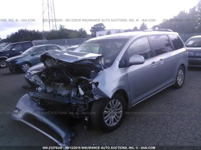 5TDYK3DC9BS098366 - 2011 TOYOTA SIENNA XLE/LIMITED SILVER photo 2