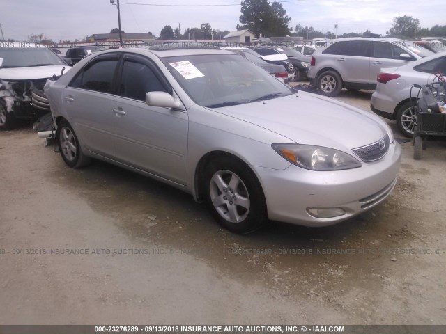 4T1BF30K52U002263 - 2002 TOYOTA CAMRY LE/XLE/SE Gümüş foto 1