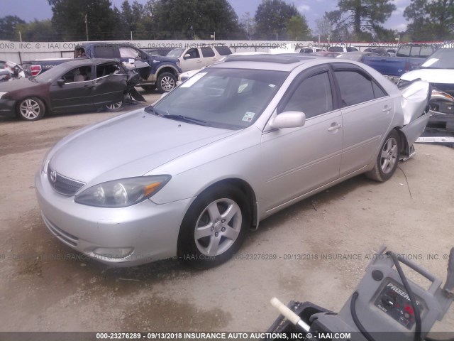 4T1BF30K52U002263 - 2002 TOYOTA CAMRY LE/XLE/SE Gümüş foto 2