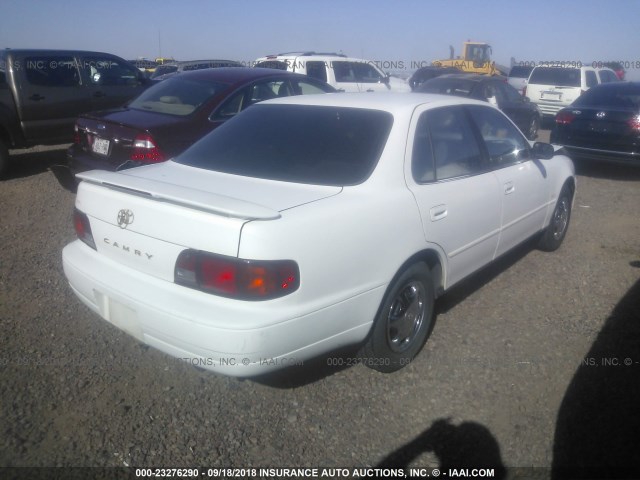 JT2BG12K7T0400952 - 1996 TOYOTA CAMRY DX/LE/XLE WHITE photo 4