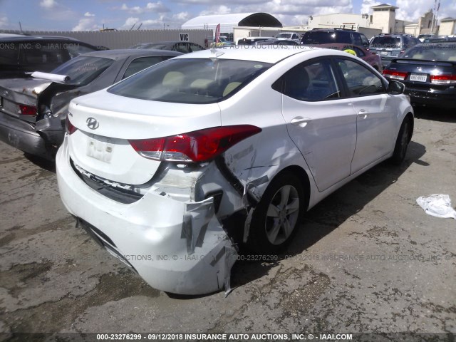 5NPDH4AE8DH302382 - 2013 HYUNDAI ELANTRA GLS/LIMITED WHITE photo 4