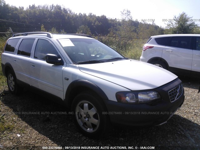 YV1SZ59H141132926 - 2004 VOLVO XC70 WHITE photo 1