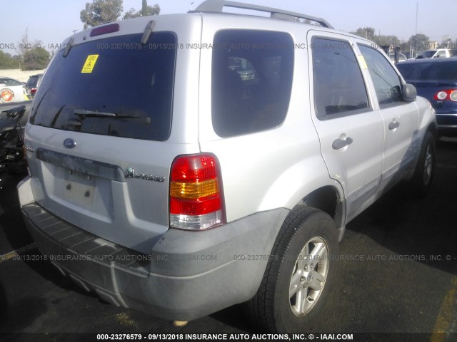 1FMCU49H07KA21832 - 2007 FORD ESCAPE HEV SILVER photo 4