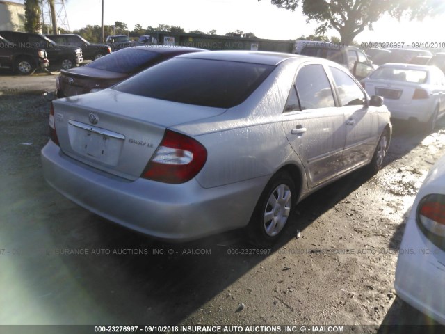 4T1BE32KX3U186195 - 2003 TOYOTA CAMRY LE/XLE/SE GRAY photo 4