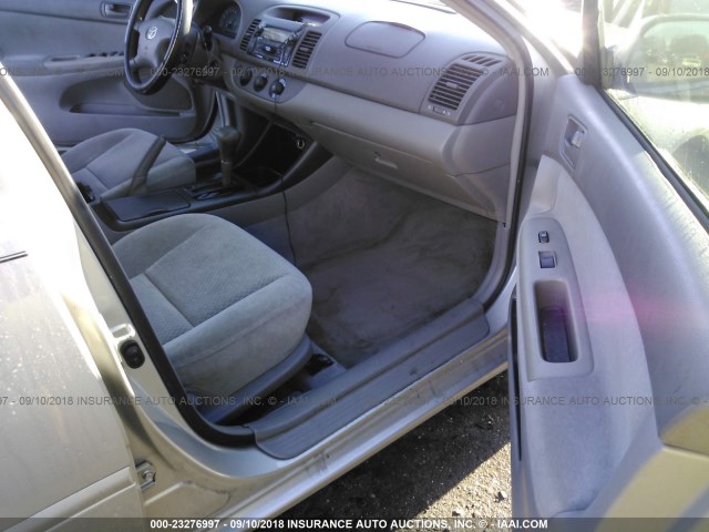 4T1BE32KX3U186195 - 2003 TOYOTA CAMRY LE/XLE/SE GRAY photo 5