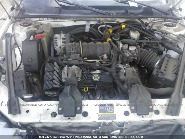 2G4WB52K521206949 - 2002 BUICK REGAL LS WHITE photo 10