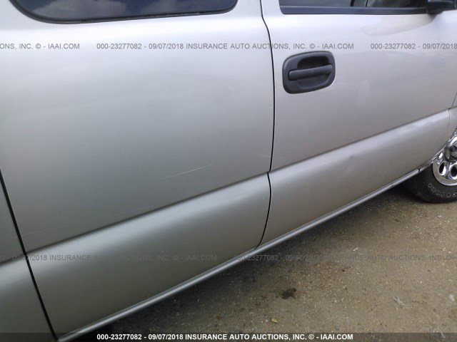 1GCEC19Z47Z135329 - 2007 CHEVROLET SILVERADO C1500 CLASSIC GRAY photo 6